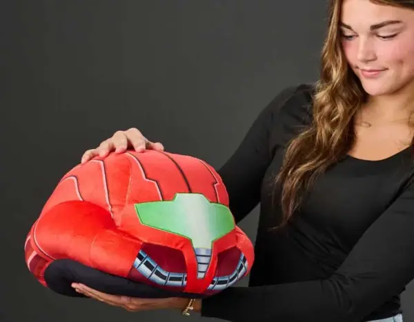 Metroid Samus Helmet Mega Plush