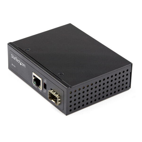 86648718_3193385661.jpg StarTech.com PoE+ Industrial Fiber to Ethernet Media Converter 60W - SFP to RJ45 - Singlemode/Multimode Fiber to Copper Gigabit Ethernet - Compact Size - IP-30/ -40 to +75C