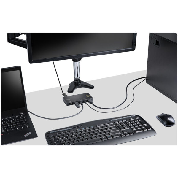 93871970_8358373767.jpg StarTech.com 2 Port Hybrid USB-A + HDMI & USB-C KVM Switch - Single 4K 60Hz HDMI 2.0 Monitor - Compact Desktop and/or Laptop HDMI KVM Switch - USB Bus Powered - Thunderbolt 3 Compatible