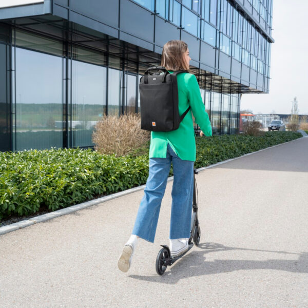 Hama 00227052 laptop case 41.1 cm (16.2") Backpack Black