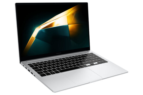 Samsung Galaxy Book4 (15.6", Core 5, 8GB)