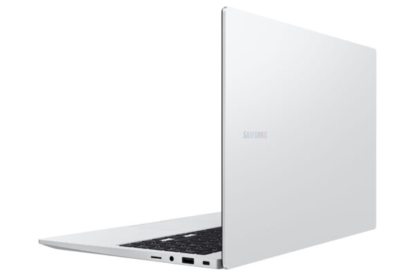 Samsung Galaxy Book4 (15.6", Core 5, 8GB)